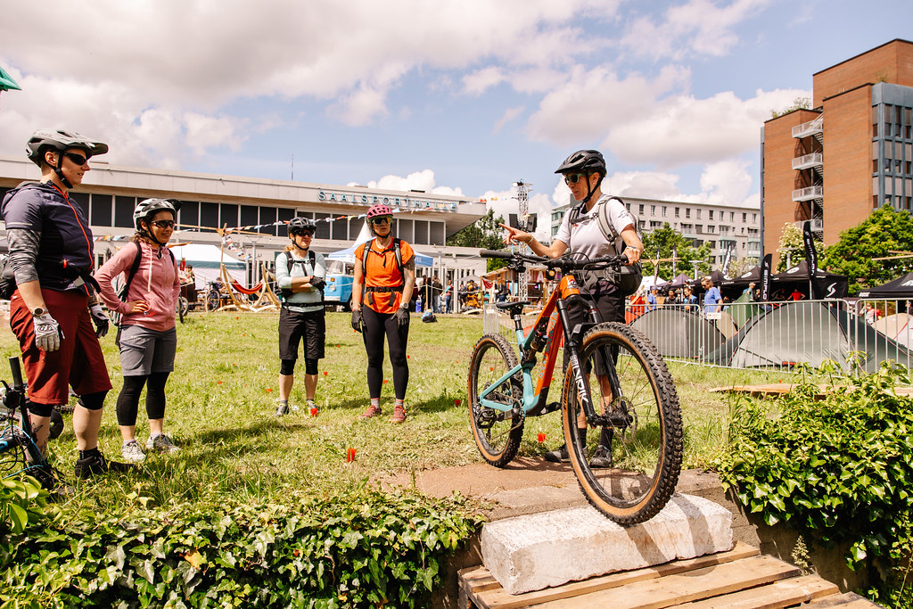 MTB Advanced - Fokus Hinterrad versetzen